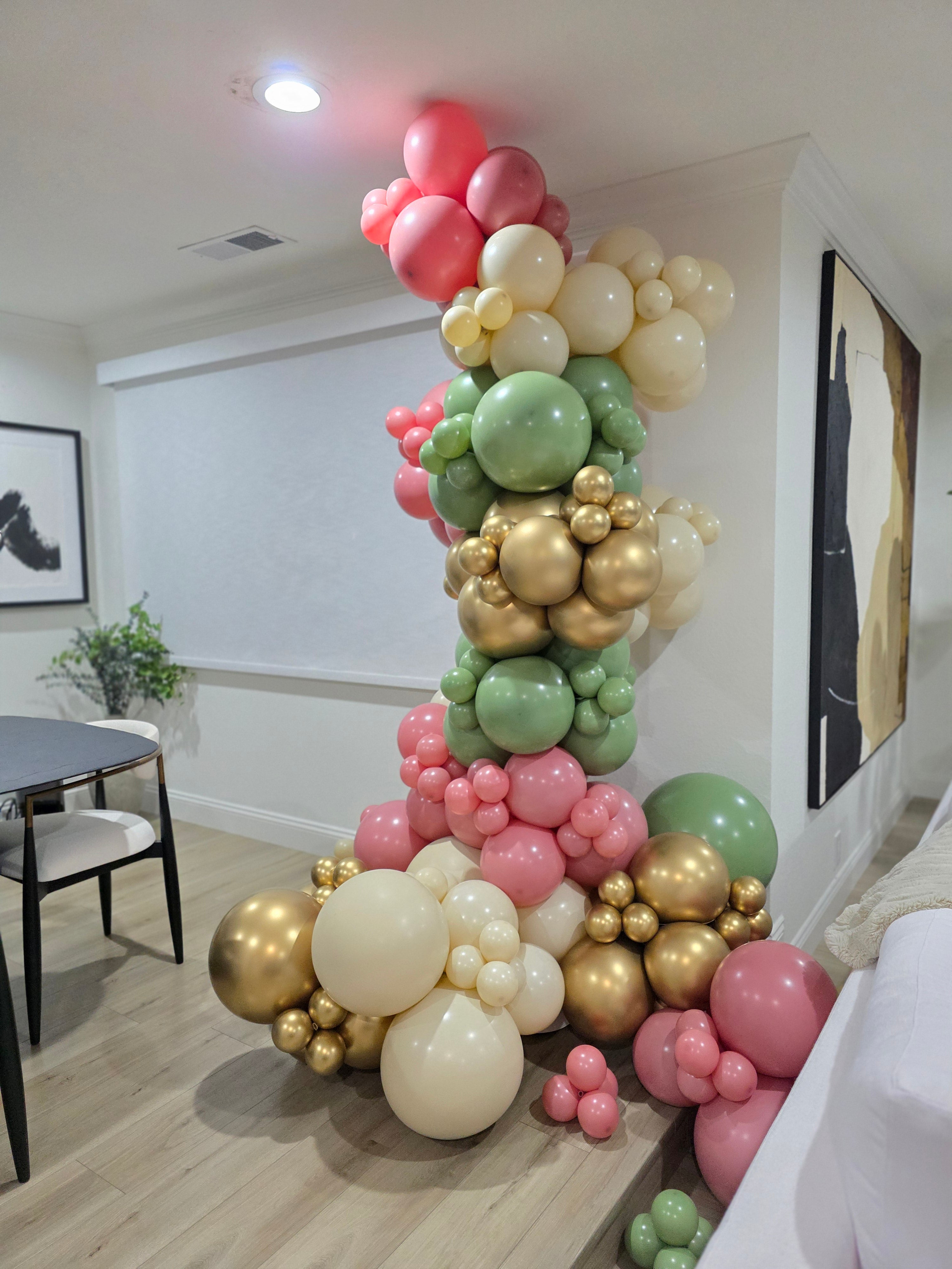 Freestanding Garland